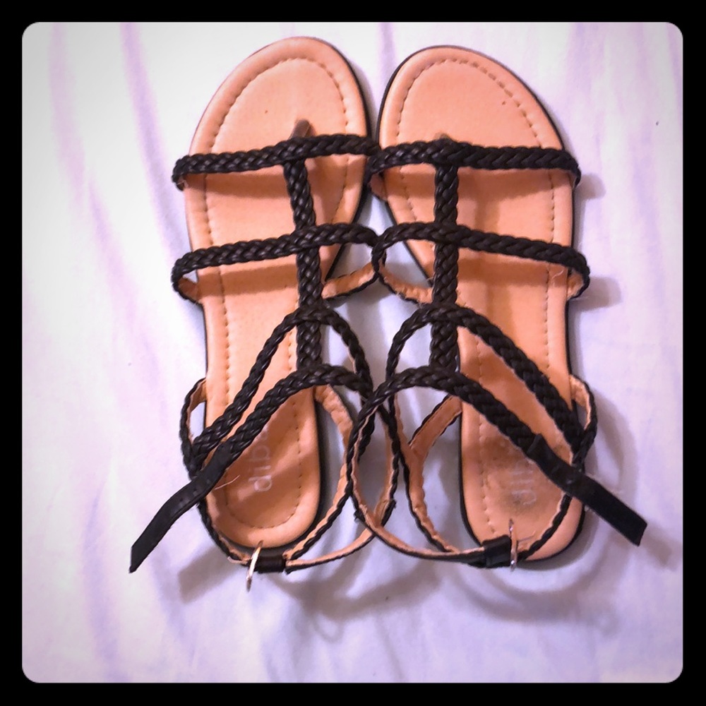 7.5 black gladiator sandals